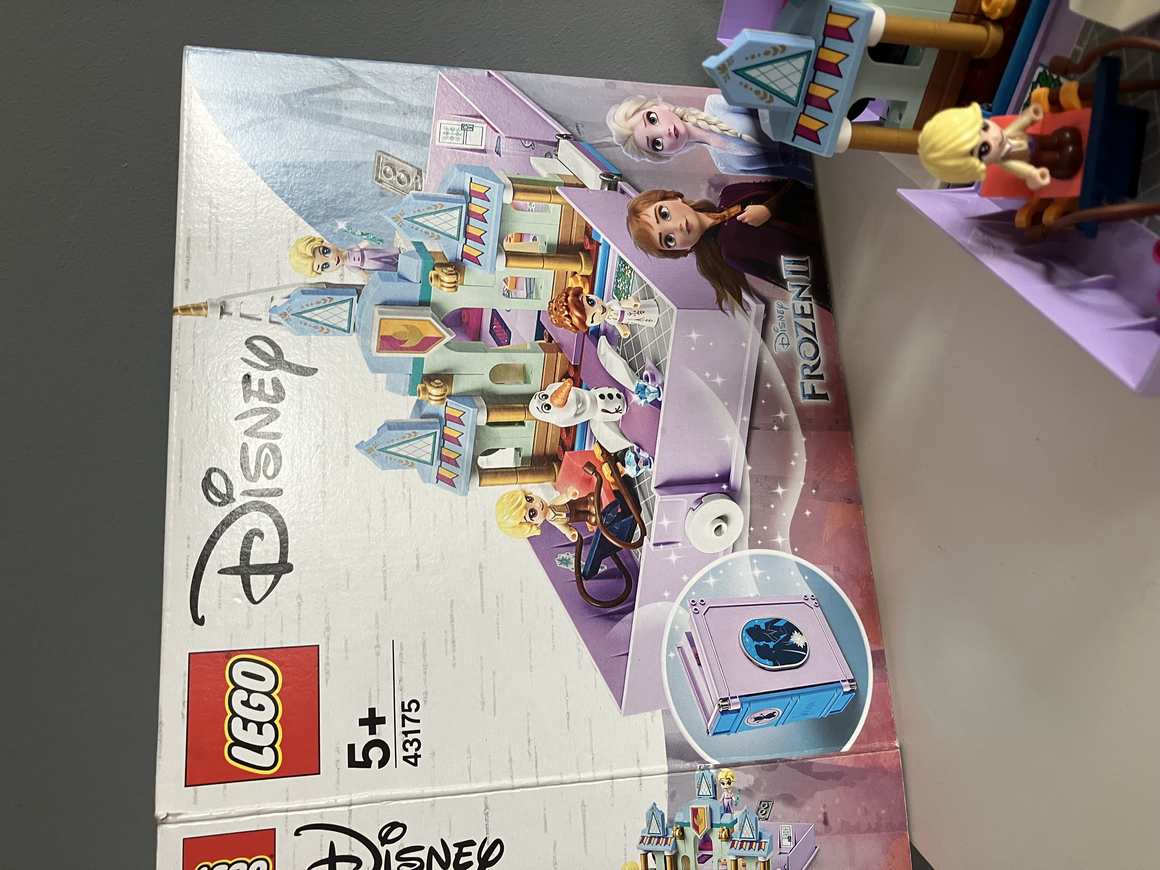 LEGO® Disney 43175 Anna a Elsa a jejich pohádková kniha dobrodružství