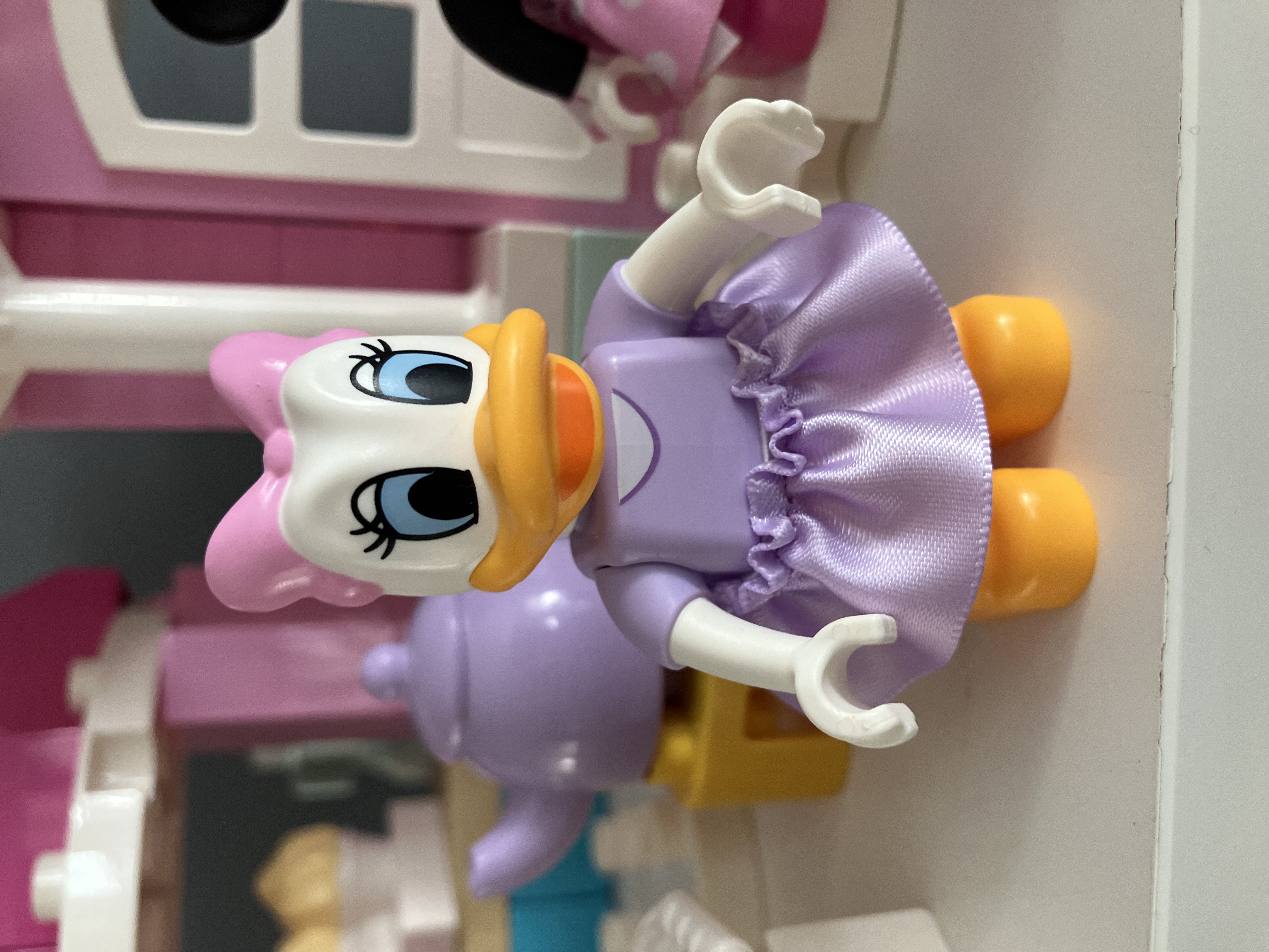 LEGO® DUPLO® ǀ Disney 10942 Domek a kavárna Minnie