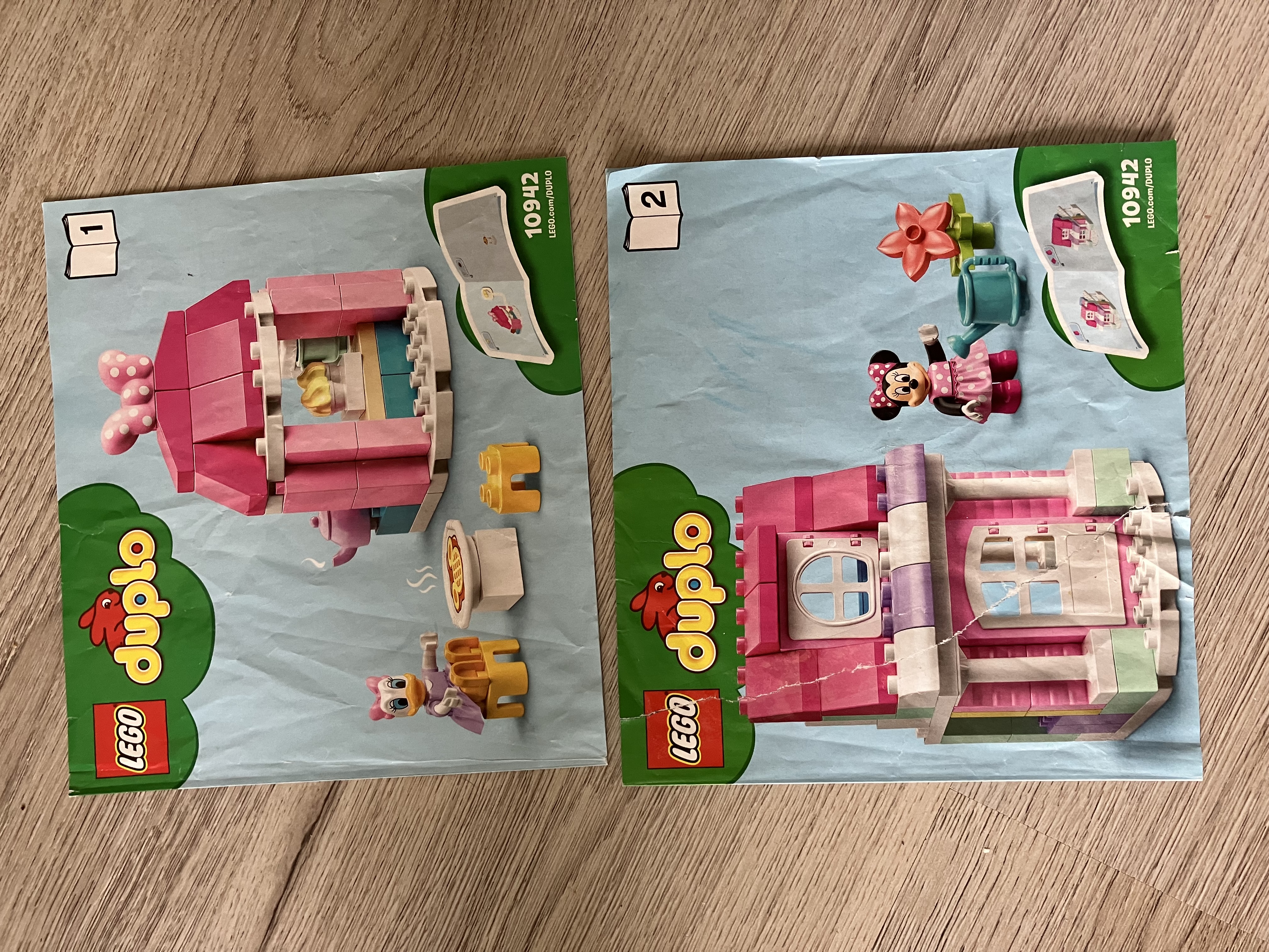LEGO® DUPLO® ǀ Disney 10942 Domek a kavárna Minnie